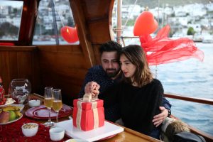 Teknede Romantik Evlilik Teklifi Organizasyonu Muğla