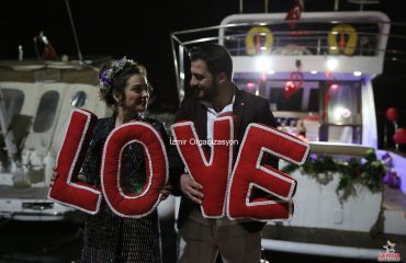 Havai Fişek Eşliğinde yatta Evlenme teklifi Organizasyonu