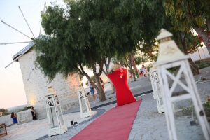 İzmir Evlilik Teklifi Organizasyonu Yürüyüş Yolu Hazırlıkları