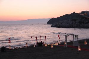 Deniz Kenarında Sürpriz Evlilik Teklifi Organizasyonu